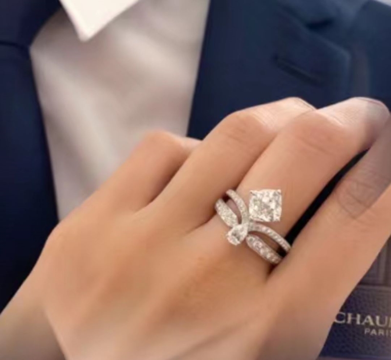 CHAUMET